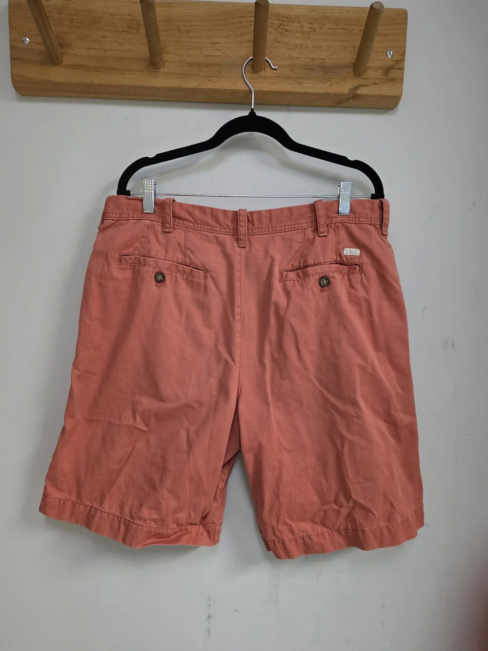 Izod Men's Coral Flat Front Cotton Shorts